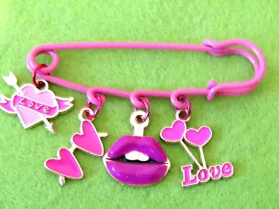 Pink Brooch-pin With 4 X Pink Heart Lip Enamel Charms- New-60mm • £2.99