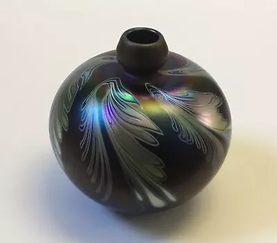 Charles Lotton Round Pulled Feather 5” Art Glass Vase ( Signed & Dated 1982 ) • $895