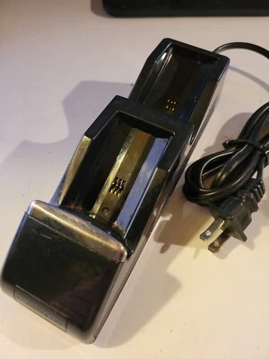 $3.49 • Buy Nyko Charge Base For Microsoft Xbox 360 Console Batteries 86074-A50 Used Tested