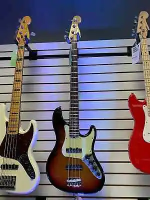 $2000 • Buy Fender American Deluxe Jazz Bass 2007 (Sunburst)