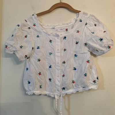 $15 • Buy ZARA - White Short Sleeve Cotton  Top W/Embroidery. Size - 13-14. EUC