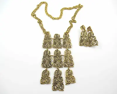 Vintage Modernist Gold Tone Pendant And Clip-On Earring Set • $25