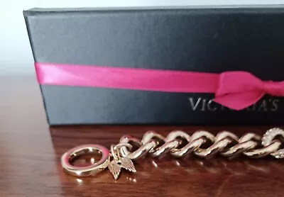 VICTORIA SECRET Gold Tone Chunky Chain Bracelet 8” Linking W/ Angel Wings Charm • $14.99