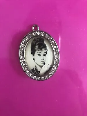 $12.31 • Buy Film Star Audrey Hepburn Hollywood Actress Womans Vintage Pendant Necklace