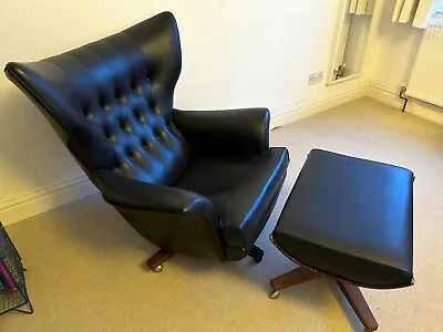 G Plan 6250 ~ Black Leather Chair With Matching Footstool ~ VINTAGE ~ ORIGINAL • £1800