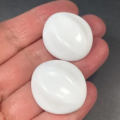 Original Vintage Clip-On Earrings White Molded Concave White Plastic 1980s • $27