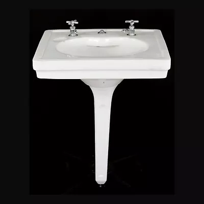 Early 20th Century Maddock Madrid Durock Ceramic Pedestal Sink • $360