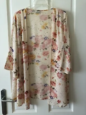 $60 • Buy Arnhem Kimono M Pink Peach Floral 3/4 Flare Sleeves