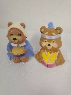 Vintage Hallmark Merry Miniatures Bear Couple Pilgrim & Indian Holding Pie Corn • $12.95