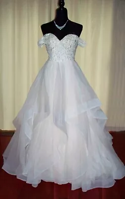 Maggie Sottero Wedding Dress Size 8 • $175