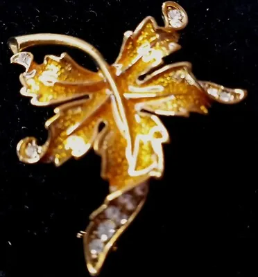 Maple Leaf Brooch Pin • $9