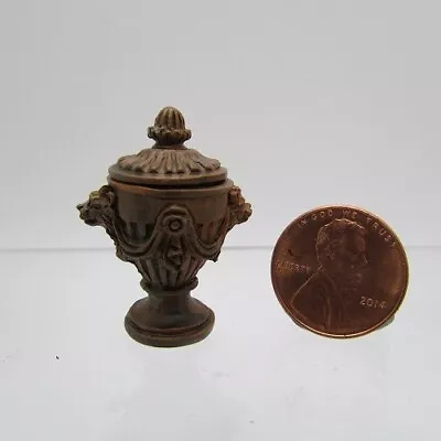 Dollhouse Miniature Garden Jardinier Urn With Lid Aged Brown A2448AG • $5.57