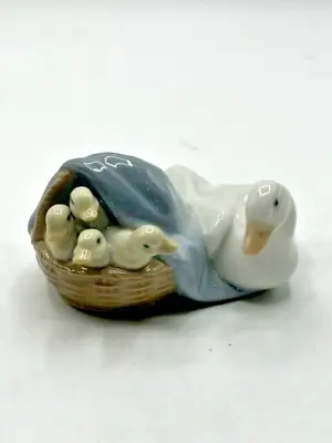 Lovely Lladro Figurine  Duck Family In Basket  #4895 W/original Box • $42