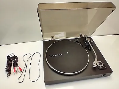 Insignia- Bluetooth Stereo Turntable - Black **READ** • $39.99