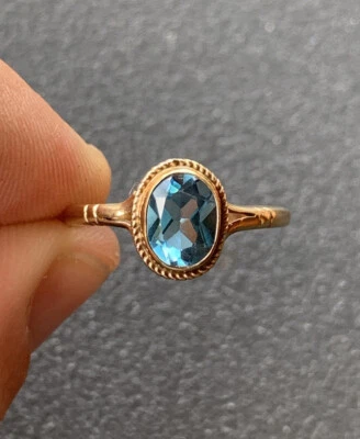9ct Gold Blue Topaz Vintage Solitaire Ring 9k 375 • $27.69