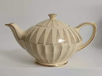 Vintage Sadler Cream And Gold Teapot • £15