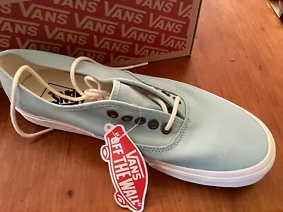 Vans Authentic NEW Size 9 • $35