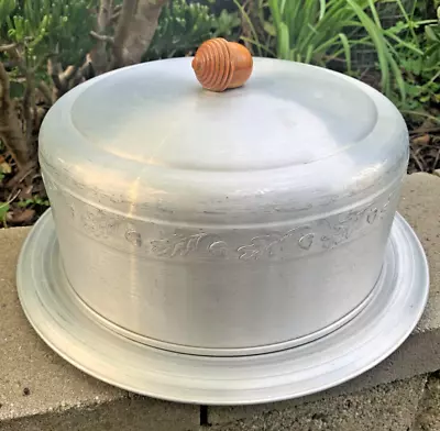 Vintage West Bend Aluminum Covered Cake Server Carrier Keeper Wooden Acorn Knob • $25