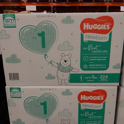 $88.47 • Buy Huggies Ultimate Nappies Newborn 224 Count