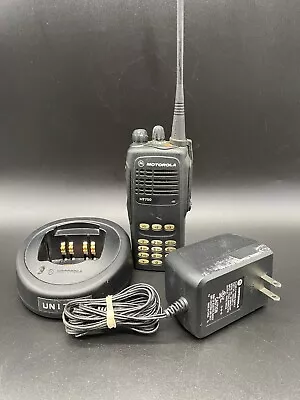 Motorola HT750 Full Keypad 403-470 MHz UHF Two Way Radio AAH25RDG9AA4AN • $63.99