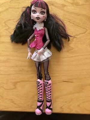 2008 Mattell Monster High Draculaura 1 Doll Boots Earring Clothes Earrings • $89.99