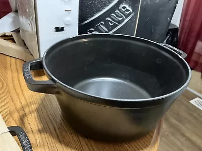 Staub 5.5 Cocotte With Lid • $52