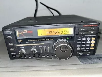 ICOM IC-R7100 VHF UHF Ham Radio Receiver 25Mhz-2000Mhz 900 Channels Working • $380