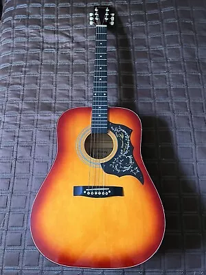 HARMONY Acoustic Guitar HUMMINGBIRD Sunburst Model O 1010 • $136.45