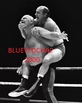 Verne Gagne Vs Baron Von Raschke  Wrestler 8 X 10 Wrestling Photo Awa • $9.99