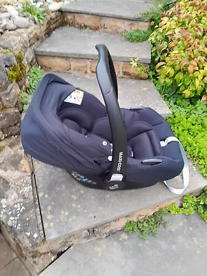 Maxi-Cosi CabrioFix I-Size Baby Seat 0-12 Kg • £75