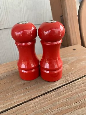 VTG Olde Thompson Salt Pepper Shakers Mill Grinder 80s Oak Wood Red Kitchen • $13.97