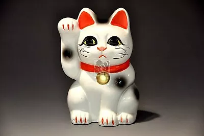 MANEKI NEKO Coinbank Japanese Lucky Cat TOKONAME Yaki Right Hand Up White Japan • $53.72