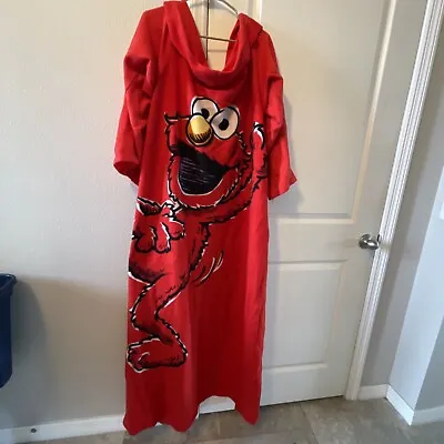 Elmo Snuggie. Sesame Street One Size Robe Like Snuggle Black Red. • $12.99