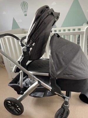 £620 • Buy 2019 Uppababy Vista (Entire Travel System)
