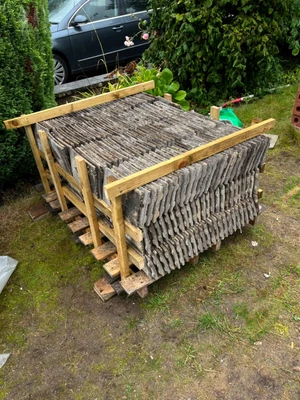 £1000 • Buy Reclaimed Redland Plain Concrete Roof Tiles In Good Condition Approx. 10000 No.