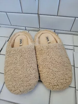 NWOT ZARA Ladies Lounge Shoes Slippers Slides Fuzzy Cozy Cream Color Enclosed... • $26