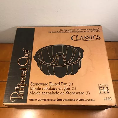 $37.99 • Buy Pampered Chef Family Heritage Stoneware 10  Fluted Bundt Cake Baking Pan  1440