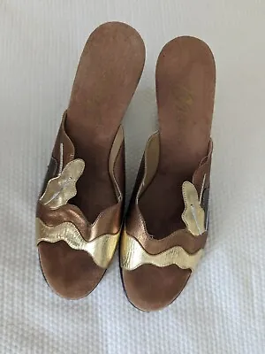 Onex Women's Vintage Sandals Heeled Wedge Metallic Gold Size 10. • $28