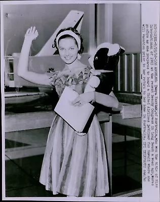 GA17 1962 Wire Photo TANIA VERSTAK Australian Beauty Queen Miss International • $20