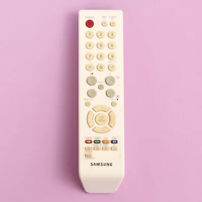 Genuine Samsung BN59-00589A TV Remote Control (White) • $22.45