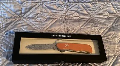 VICTORINOX SWISS ARMY KNIVES Special Picknicker Damast Limited Edition 2022 • $365