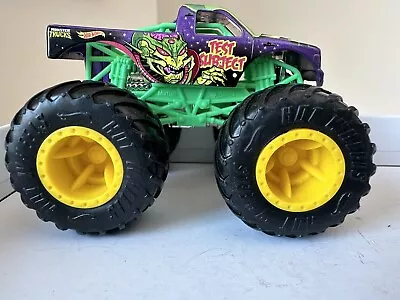 Hot Wheels Monster Trucks Test Subject Purple And Green 1/64 Diecast. • $2.99