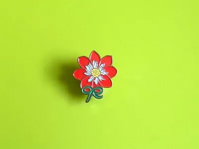 Macmillan Poinsettia Stud Pin Badge Charity • £3.99