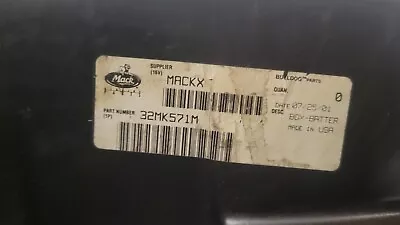 32mk571m Genuine Mack Oem Battery Box Cover Nos • $145