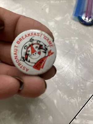 Tony The Tiger Frosted Flakes Astronaut Breakfast Game Vintage Pin Free Shipping • $4.50