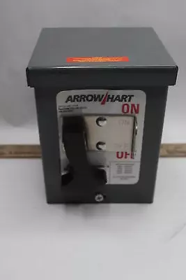 Arrow Enclosed Manual Motor Starter 3 Poles 30 Amp 3PST NEMA AHMC360L-3 • $99.51