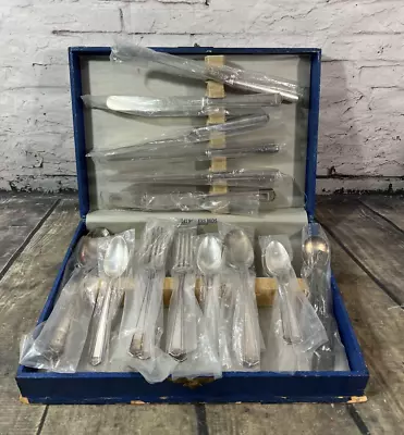 Vintage 25 Piece Set Of  1847 Rogers Brothers Silverware W/ Case • $42.99