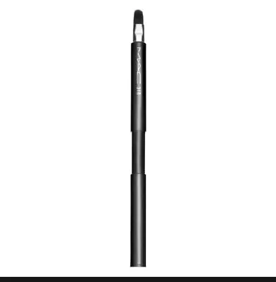 £22.99 • Buy MAC 318 Retractable Lip Brush