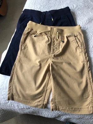 £5 • Buy 2 X Pairs Boys Cotton GAP Kids Shorts