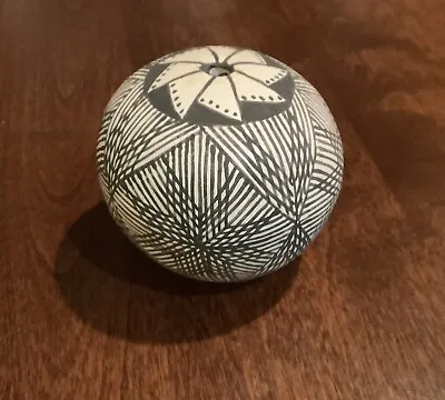 G. LEWIS ACOMA NM MIMBRES SEED POT Geometric Pattern • $47